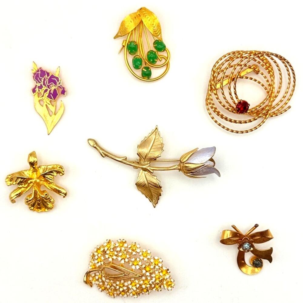 Lot 7 Vtg MCM Floral Brooches Purple Green Red Rhinestone Enamel Gold Tone